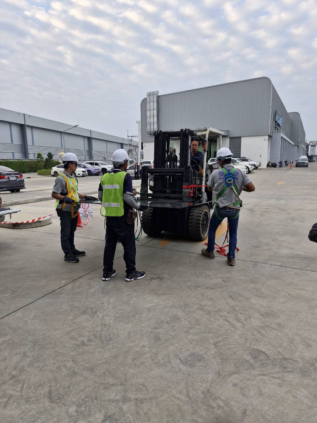 43 - https://denkitaluminium.com | เด่นกิจอลูมิเนียม - บริการติดตั้งและซ่อมกระจกอลูมิเนียมครบวงจร 24 ชม. ด้วยทีมช่างคุณภาพ ราคาเป็นธรรม รับประกันงาน 10 ปี พร้อมประเมินราคาฟรี